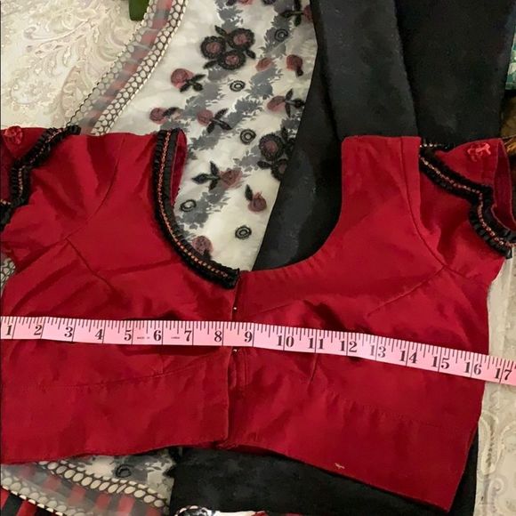 Party wear saree with matching blouse. 34” - Picture 5 of 5